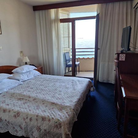 Hotel Miramare Njivice Eksteriør bilde